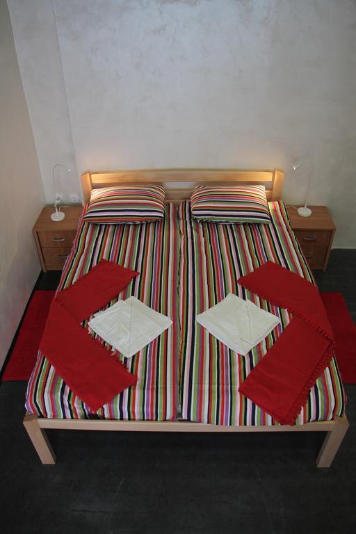 Guest House Miss Depolo Belgrado Exterior foto